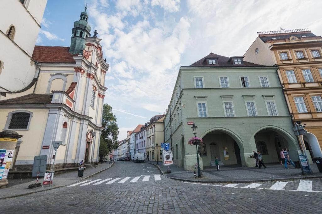 U Zlate Hvezdy Apartman Jungmann Lägenhet Litoměřice Exteriör bild